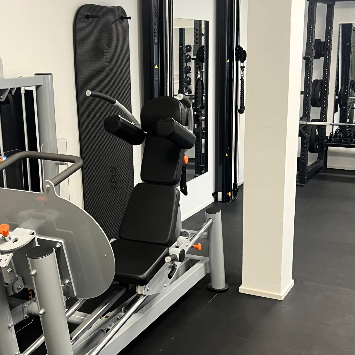 Beinpresse im Trainingsraum