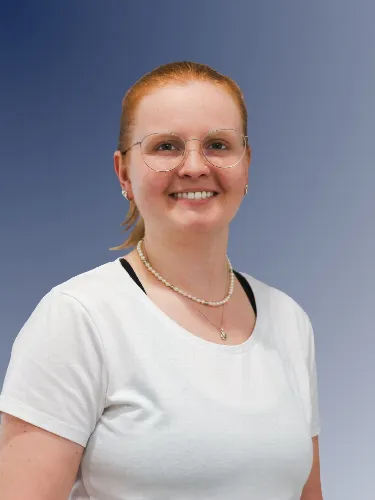 Marina, Physiotherapeutin